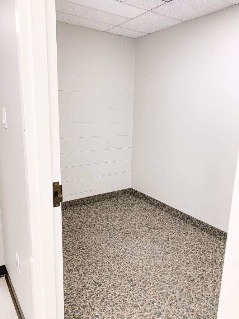 Empty white room with