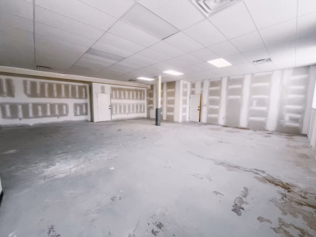 Empty commercial