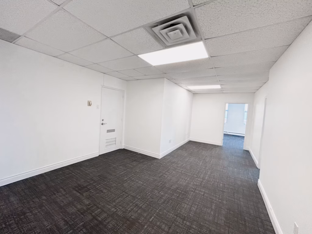 Empty commercial