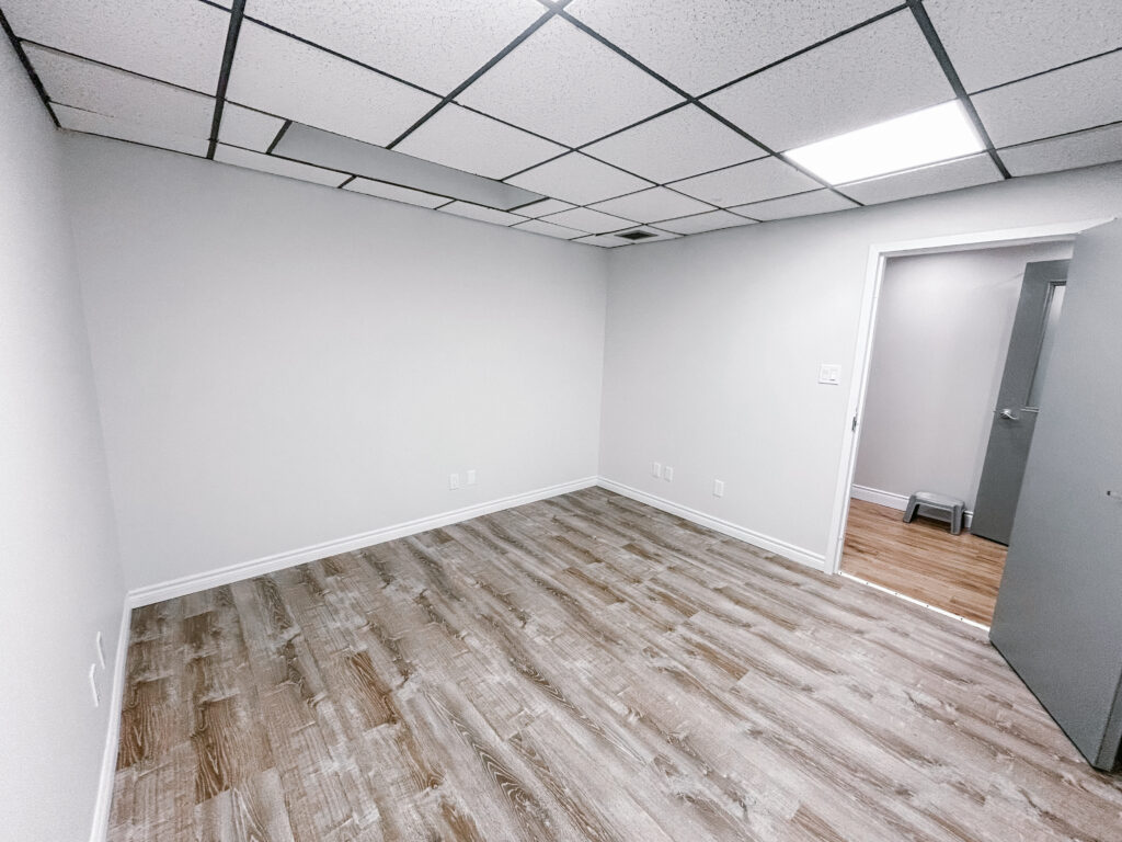 Photo of 2109 London Line, Sarnia, Suite 19